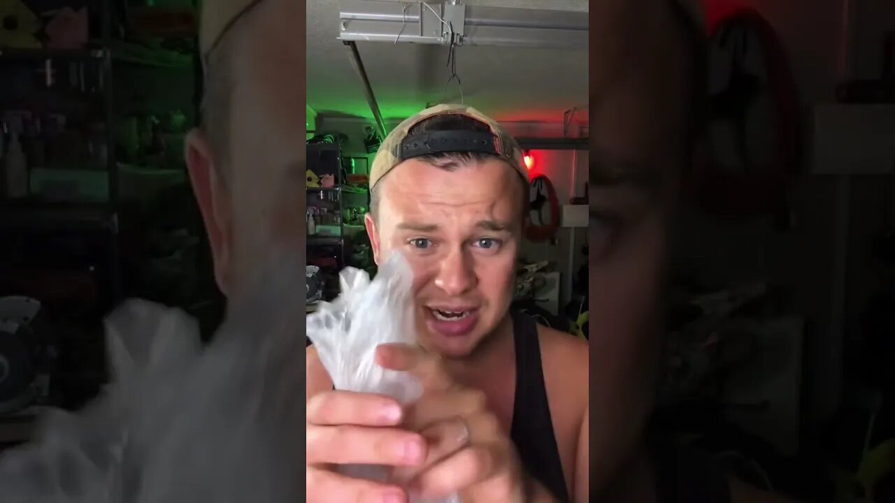 Что же творит этот чувак what is this guy doing