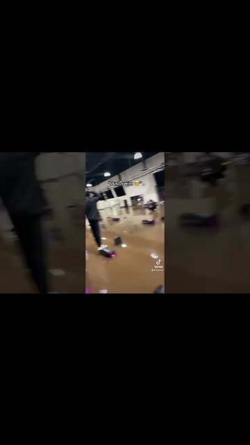 POOL IN PLANET FITNESS