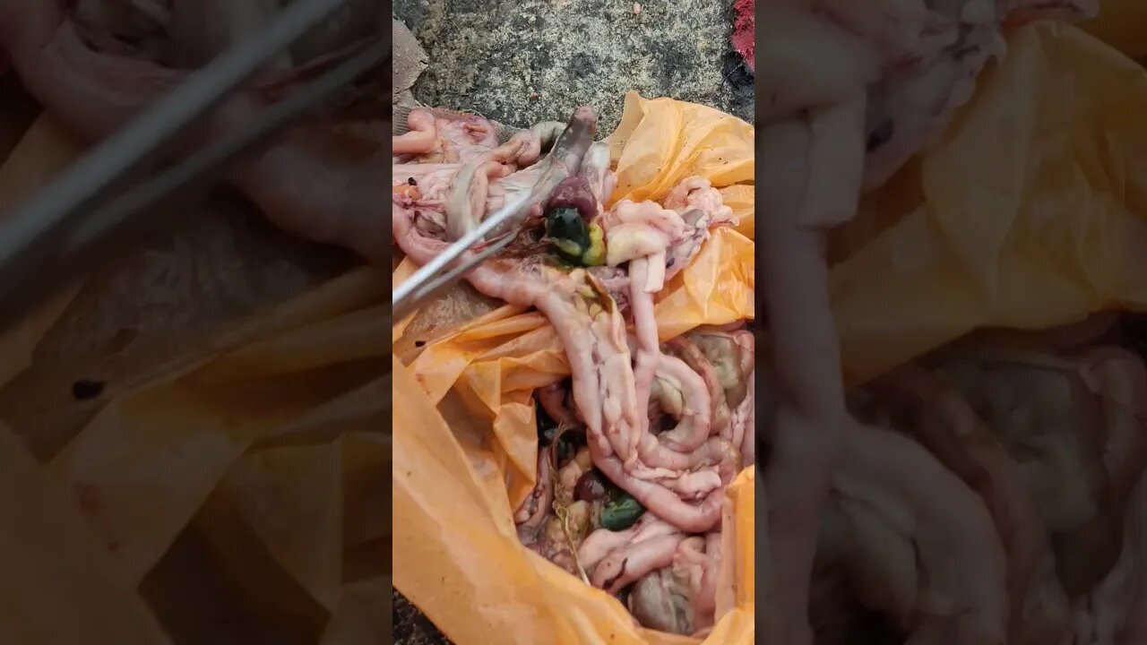 CATCHING CRABS FROM CHICKEN WASTE#shorts