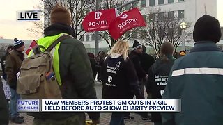 UAW workers hold vigil outside NAIAS Charity Preview