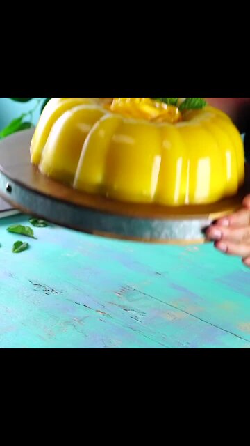 Low Calorie Mango Gelatin with Coconut