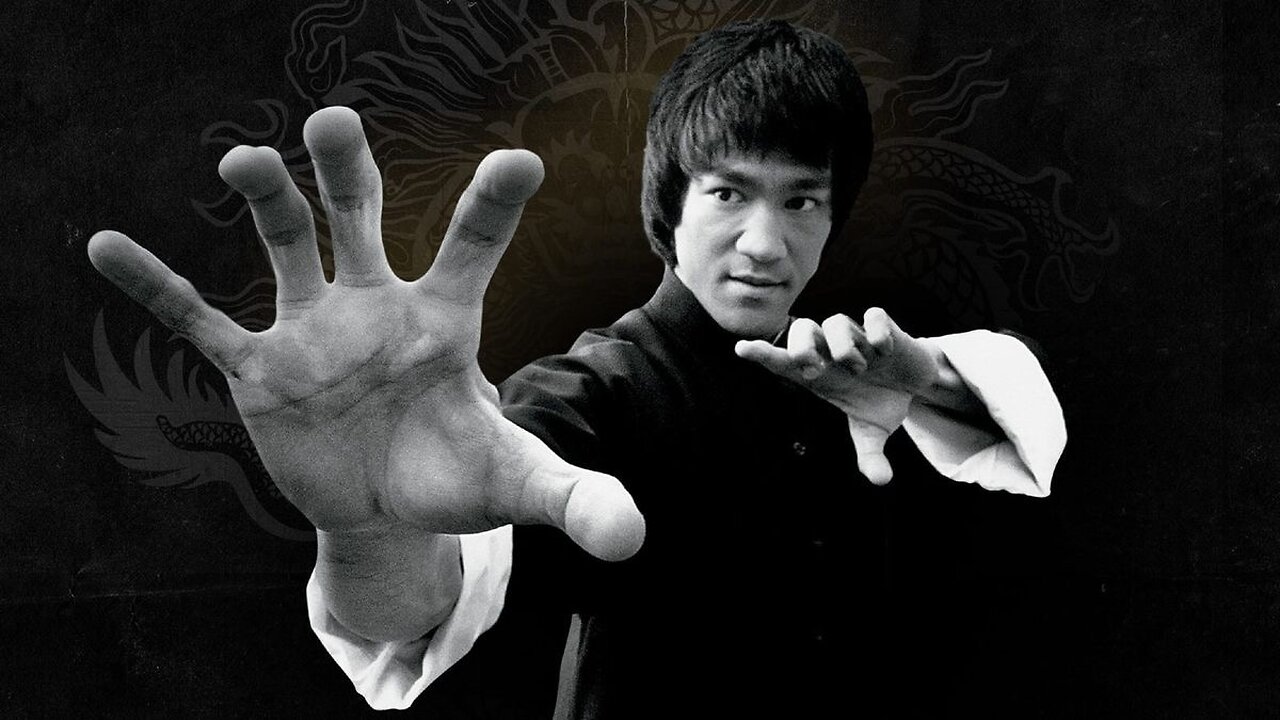 Cross kick Studio Films Bruce Lee Enter the Dragon