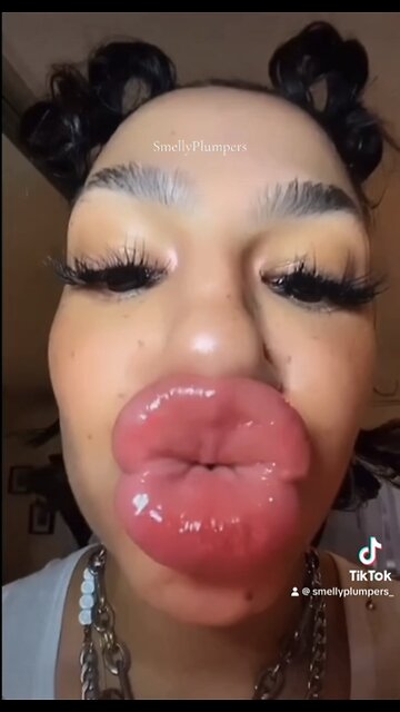 Big Duck Lips x Lip Gloss ✨ #DuckLipsChallenge