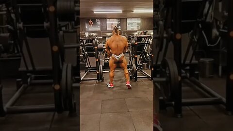 LUCAS COELHO CADA VEZ MAIOR E IMPRESSIONANTE ! BODYBUILDER 212 LIBRAS BR