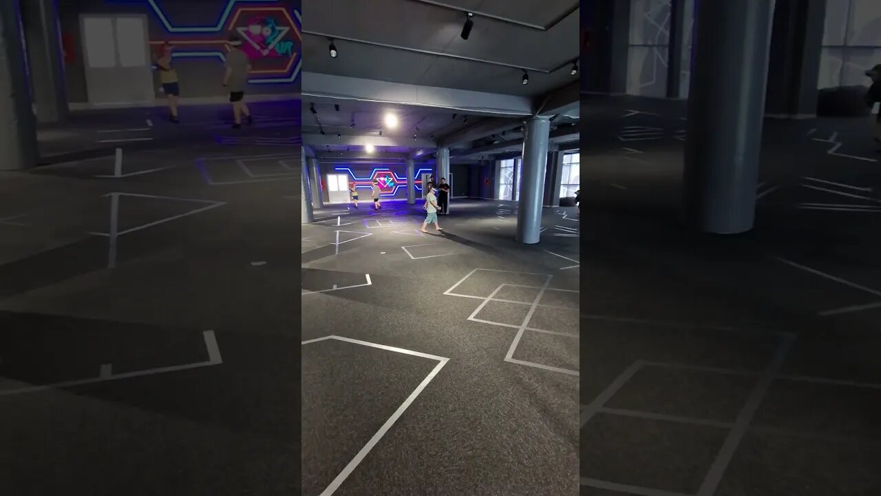 tiktok:unreal.md 🎮👾🕹️ #vr #vrclub #virtualreality #unrealvr #moldova #chisinau #vrarena 🖤 @unrealmd