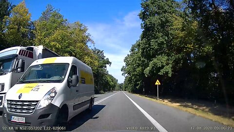 Zabawa w cykora na linii podwójnej ciągłej