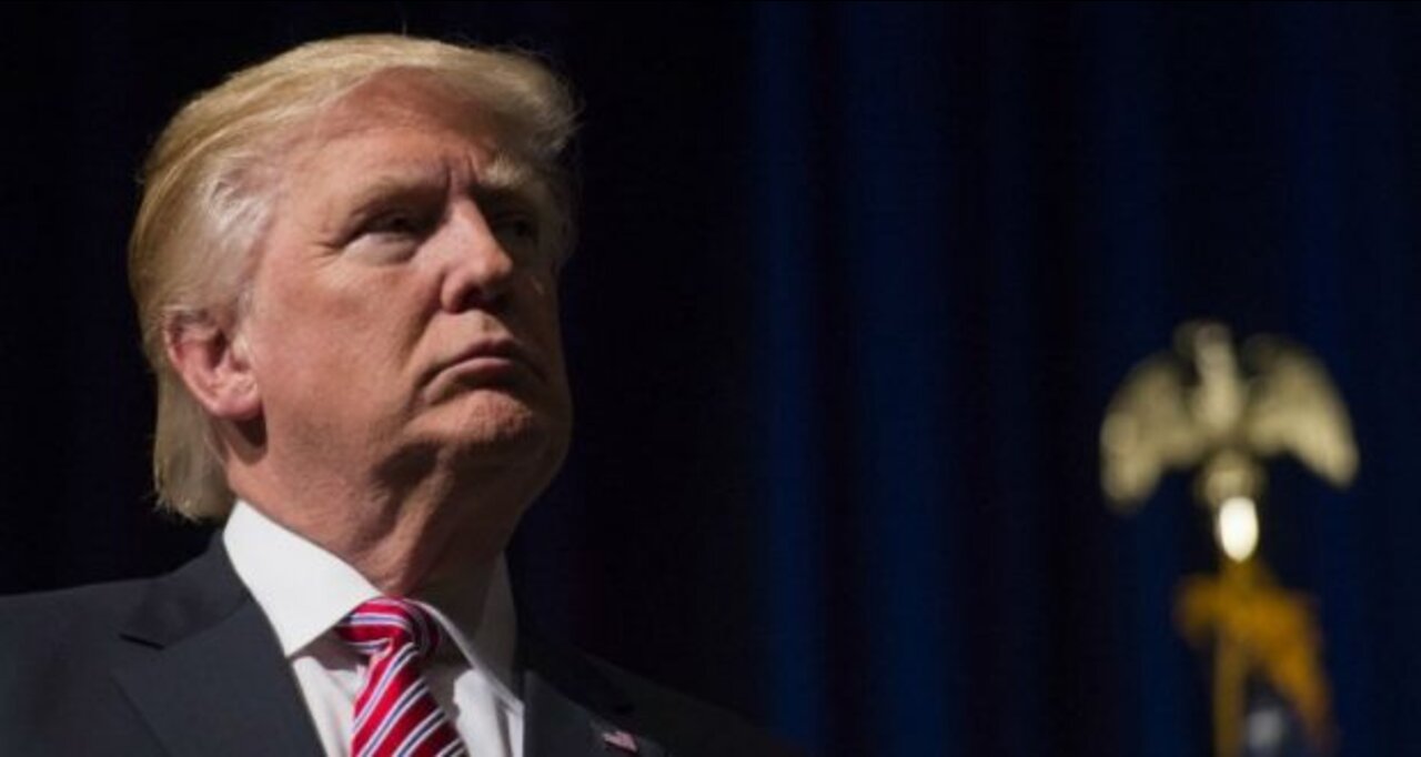 EILMELDUNG! FBI konfisziert bei Hausdurchsuchung in D. Trumps Wohnsitz Mar-a-Lago 15 Kisten Material