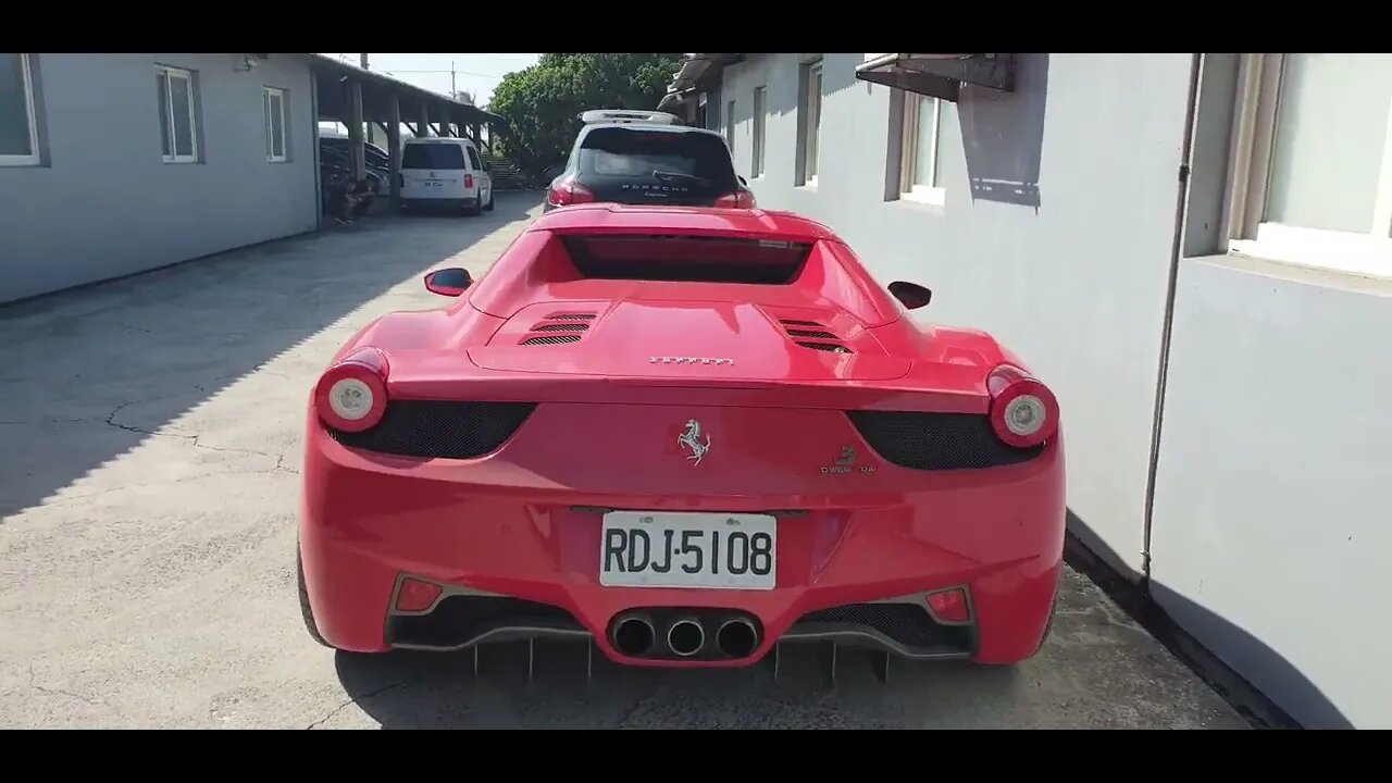 Ferrari F458.