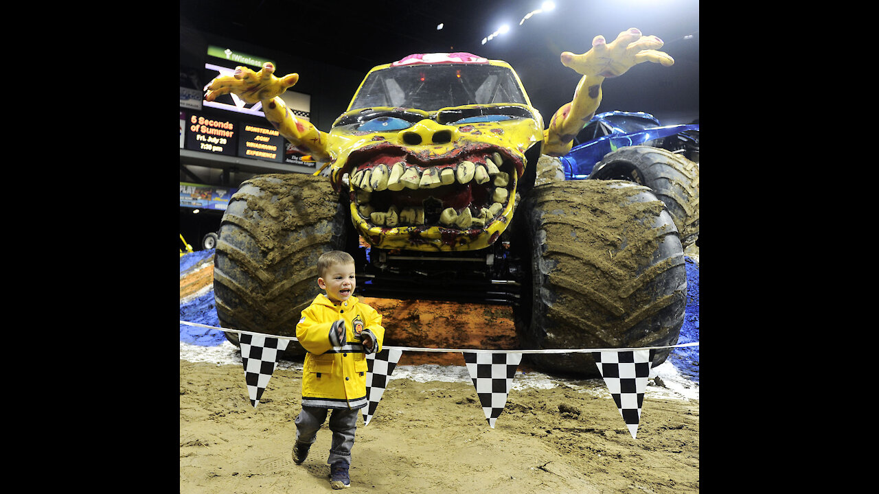 Monster Truck - Funny Trucks Show