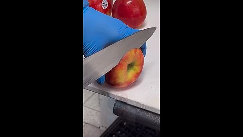 Apple Cutting