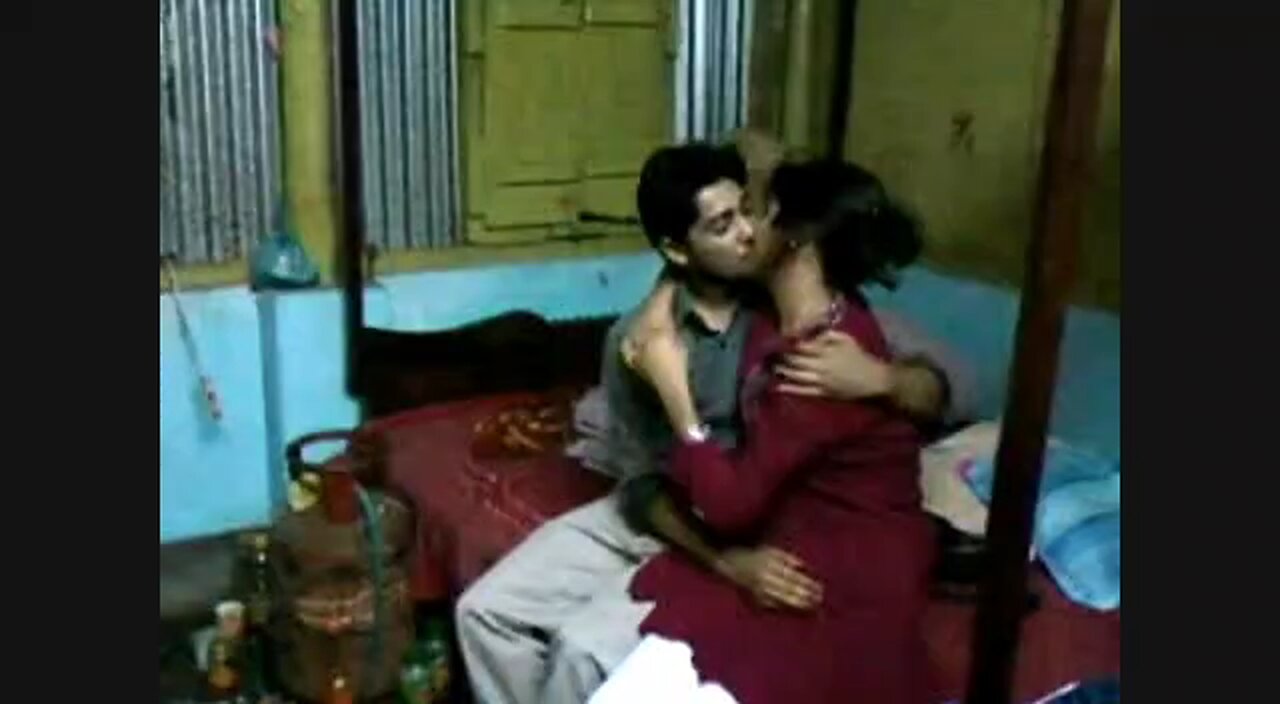 Bengali Couples Romance Viral Video