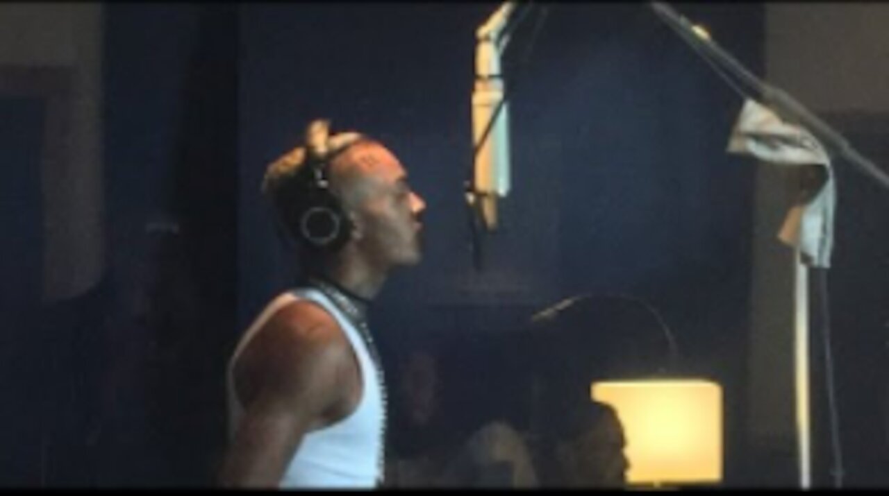 Rappers Recording in the Studio (6ix9ine, XXXTENTACION, Juice WRLD & more)