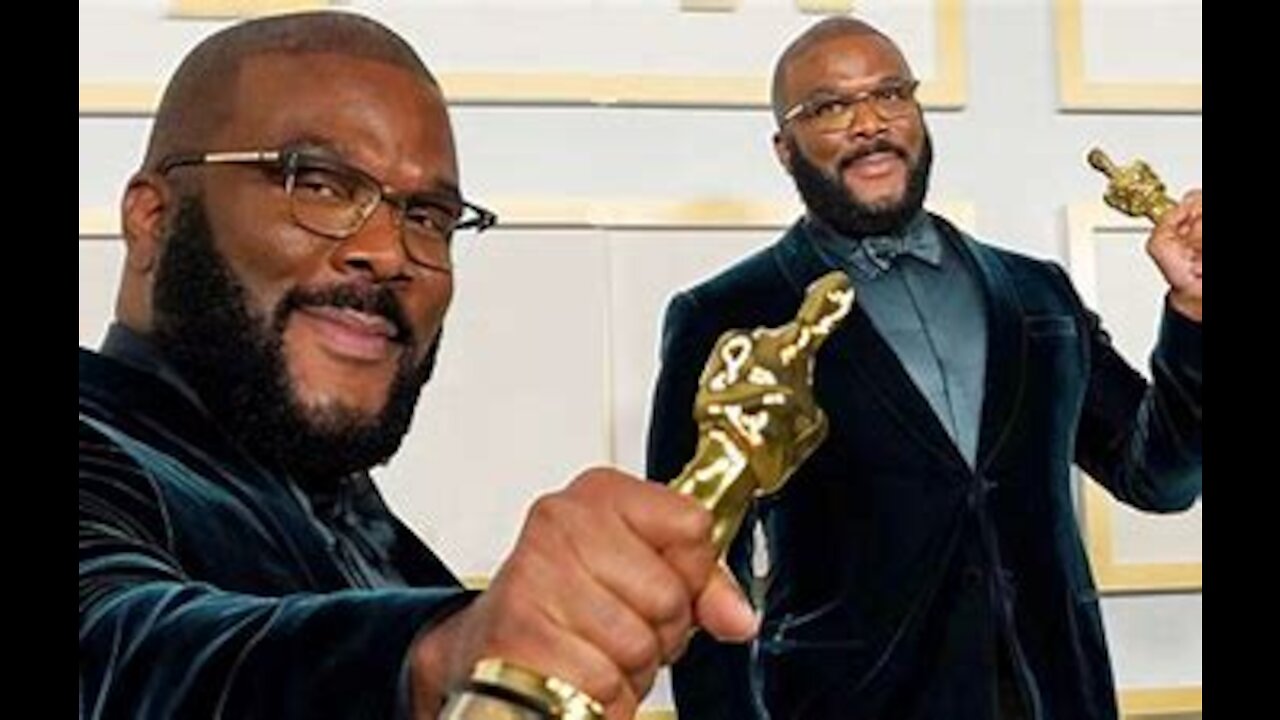 AT THE OSCARS: Tyler Perry Spreads the Love of Jesus (2021)