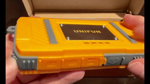 UNIFUN 10400mAh dustproof shockproof portable power bank battery with LED flashlight