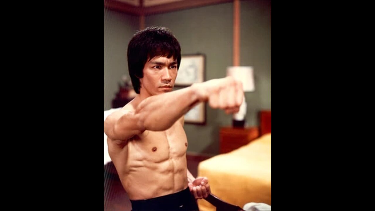 Cross kick Studio Film Bruce Lee picture 2 Enter the Dragon in his Room