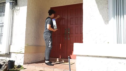 SURPRISING A FAN ON HIS BIRTHDAY! (PS4 SURPRISE)