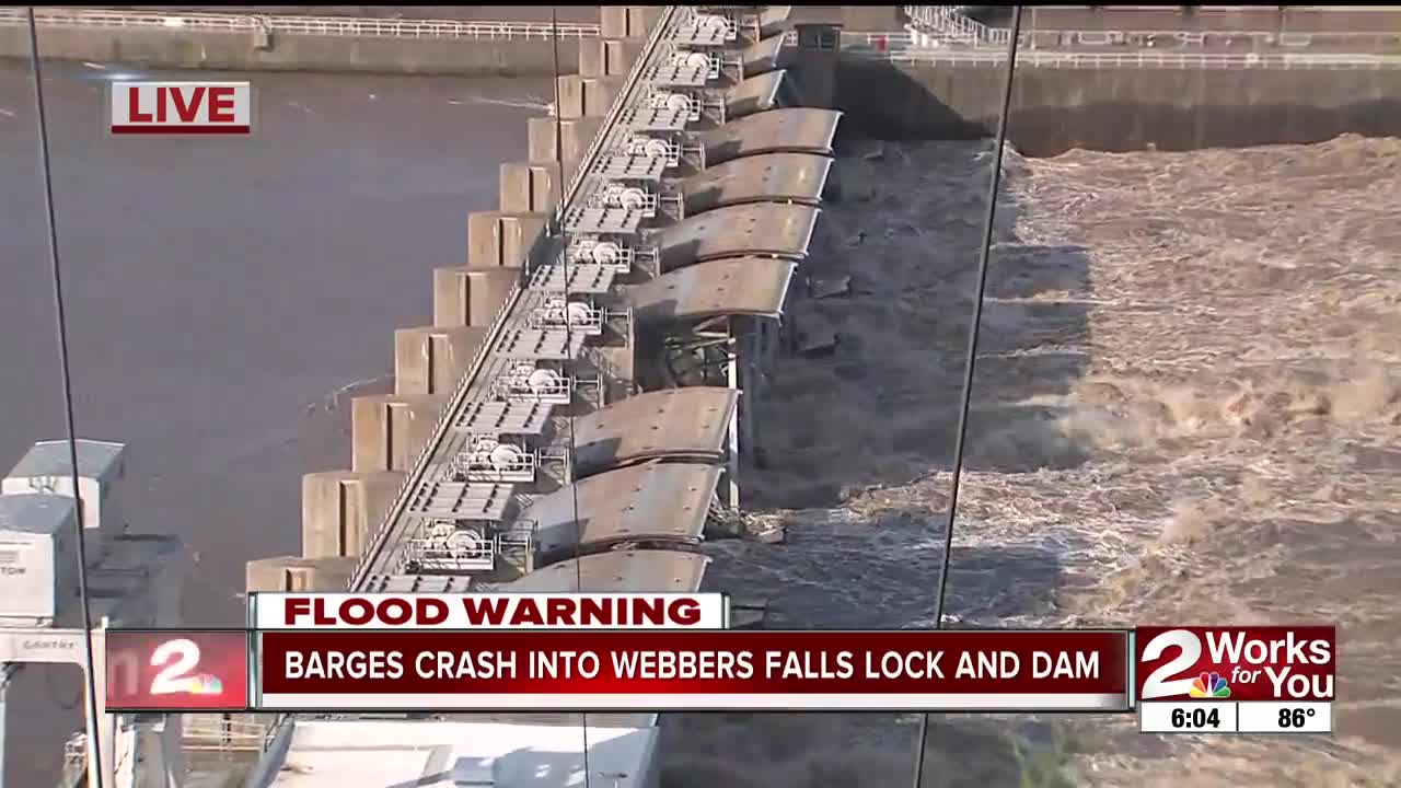 Webbers Falls dam sustains minimal damage from barge strike