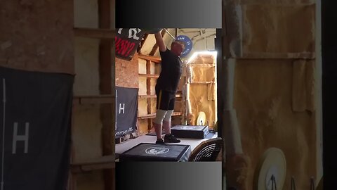 150 kg / 330 lb - Behind the Neck Jerk