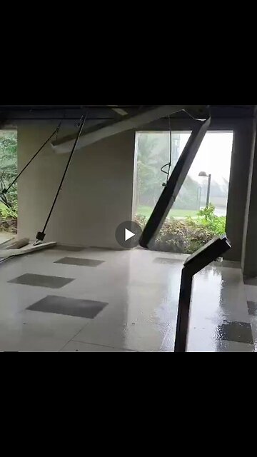 SUPER TYPHOON HITS CHINA HARD