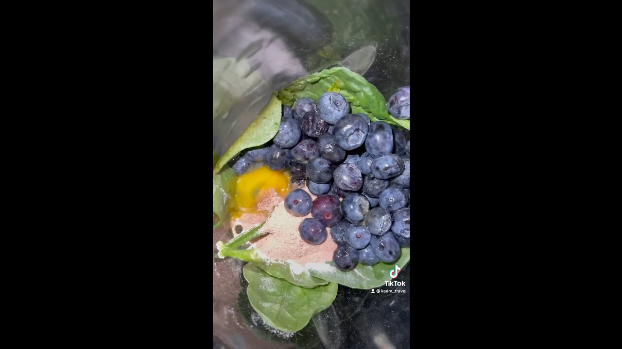 Vegan, carnivore smoothie