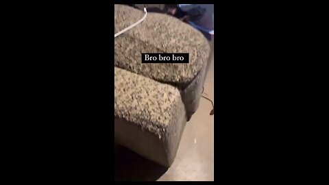 Man going ham virtual reality😂😂😂