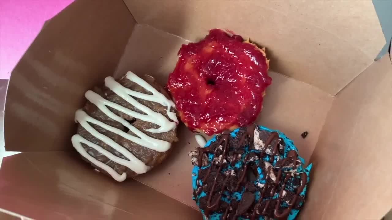 Simply Sweet Allison tries the 'Payday' donut at ProDonuts