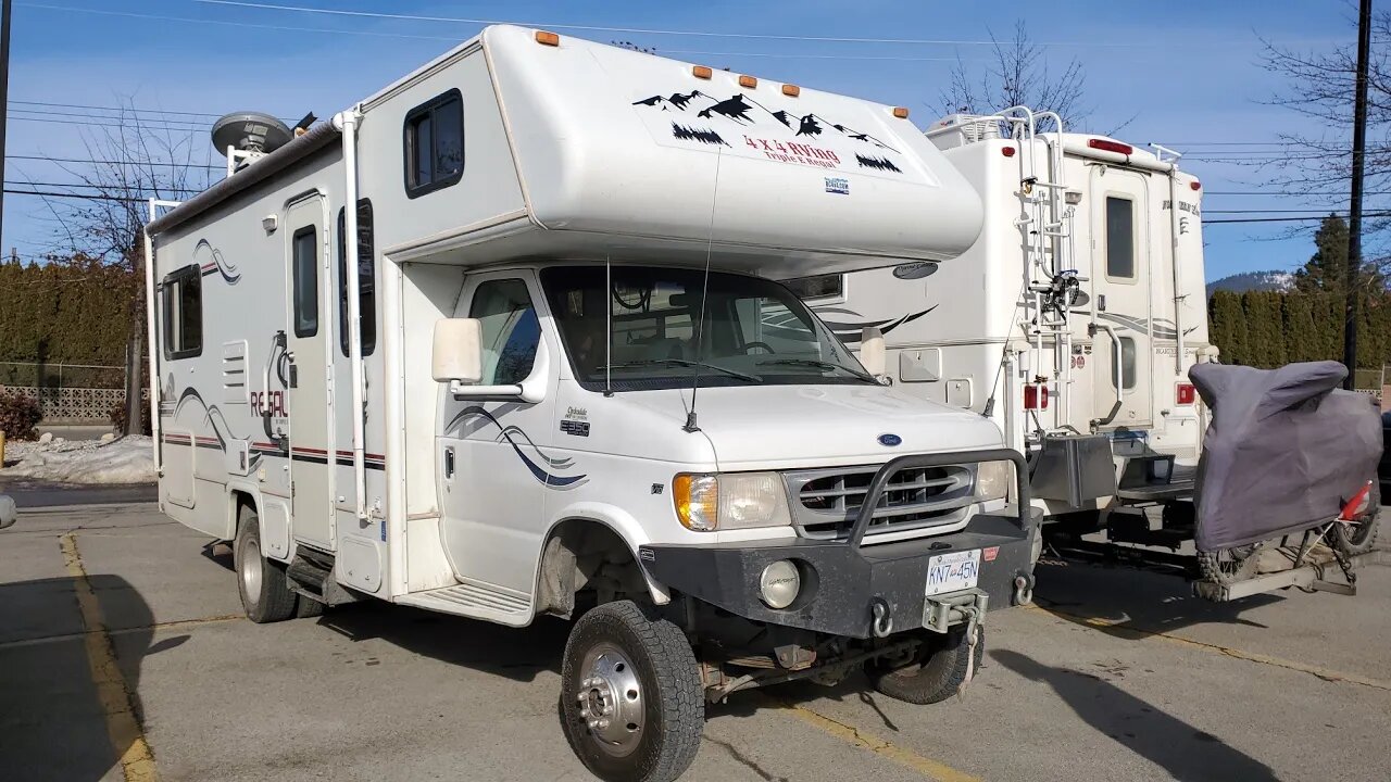 4x4 Lifted Regal E350 Motorhome & Santa clause Penticton BC | Irnieracing