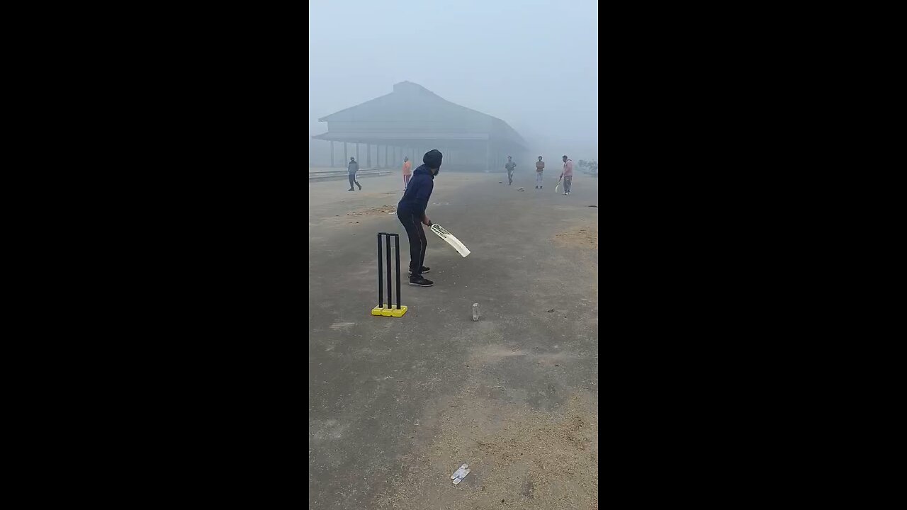 apko kya lgta hai ye 6 hai ya out? 🤔 comment mein batao... #cricketreels
