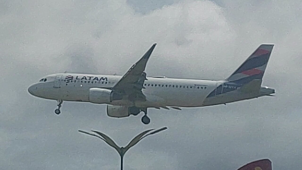 Airbus A320 PR-MYX vindo de Guarulhos para Manaus