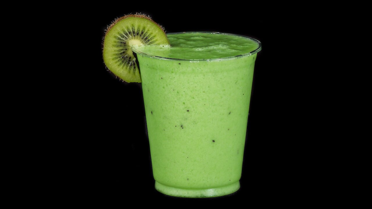 How to Make a Kiwi Smoothie