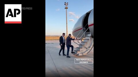 US releases video of freed prisoners boarding plane in Turkey to return home| RN