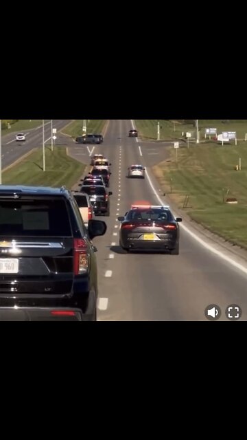 TRUMP❤️🇺🇸🥇MOTORCADE DRIVE THROUGH THE COUNTRY SIDE🇺🇸💙🚓🛻🚙🚐🚑🚔⭐️