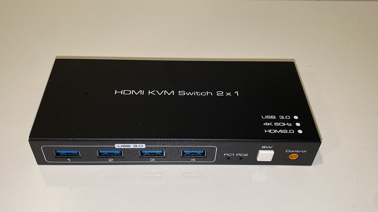 USB 3.0 HDMI KVM Switch 2 PC 1 Monitor Support 4K@60Hz KVM 2 Computers Wired Remote 1 Keyboard Mouse