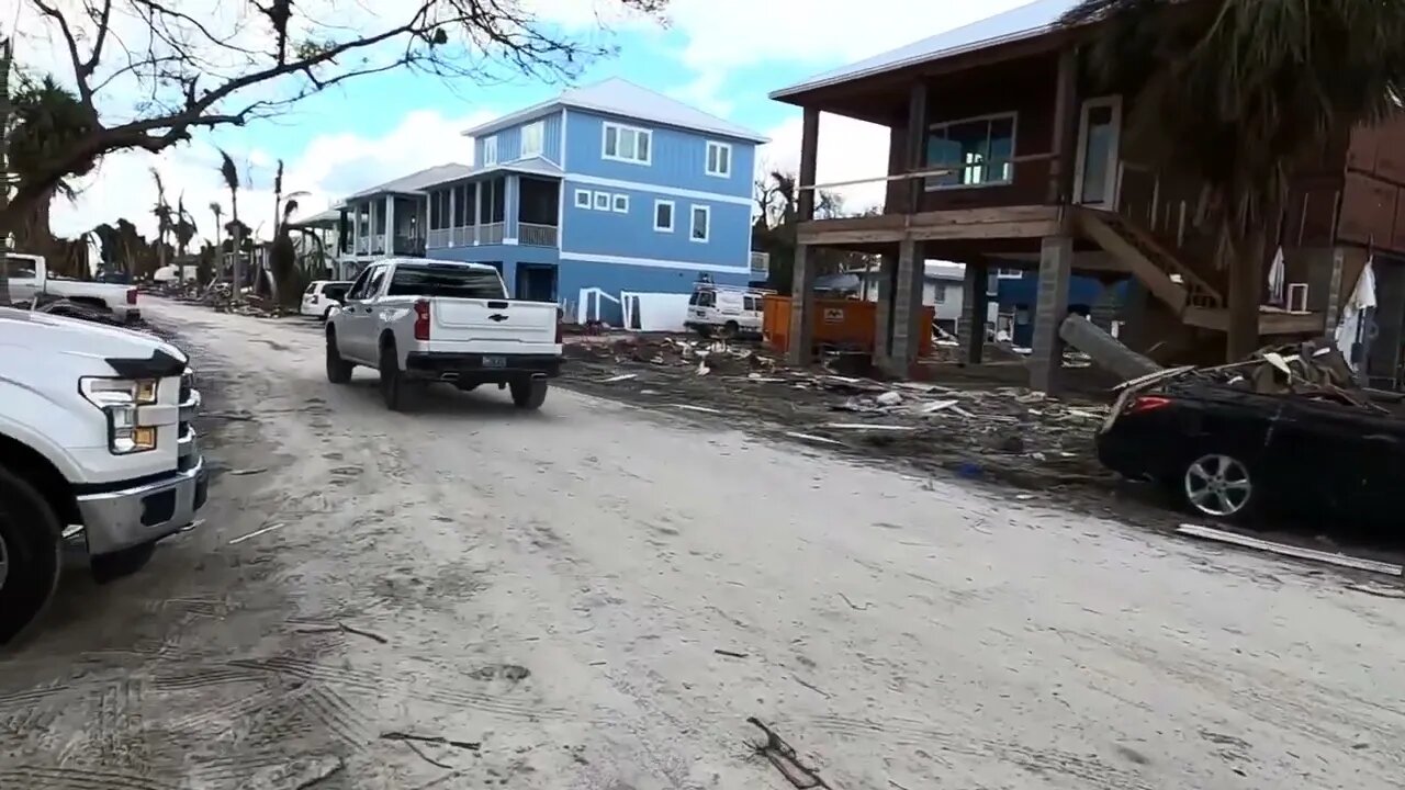 Fort Myers beach two weeks after hurricane Ian-2