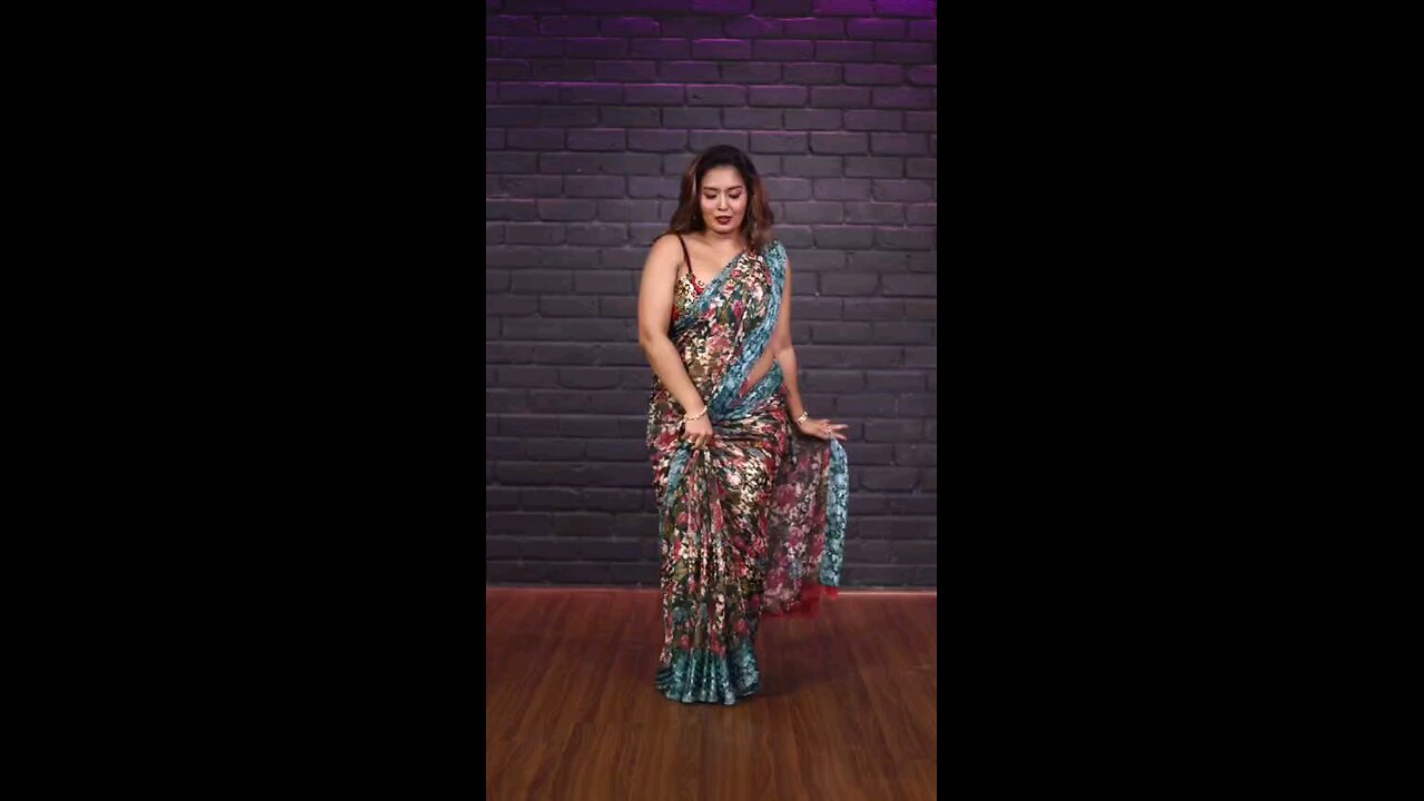 Saree Dance on Trending Song