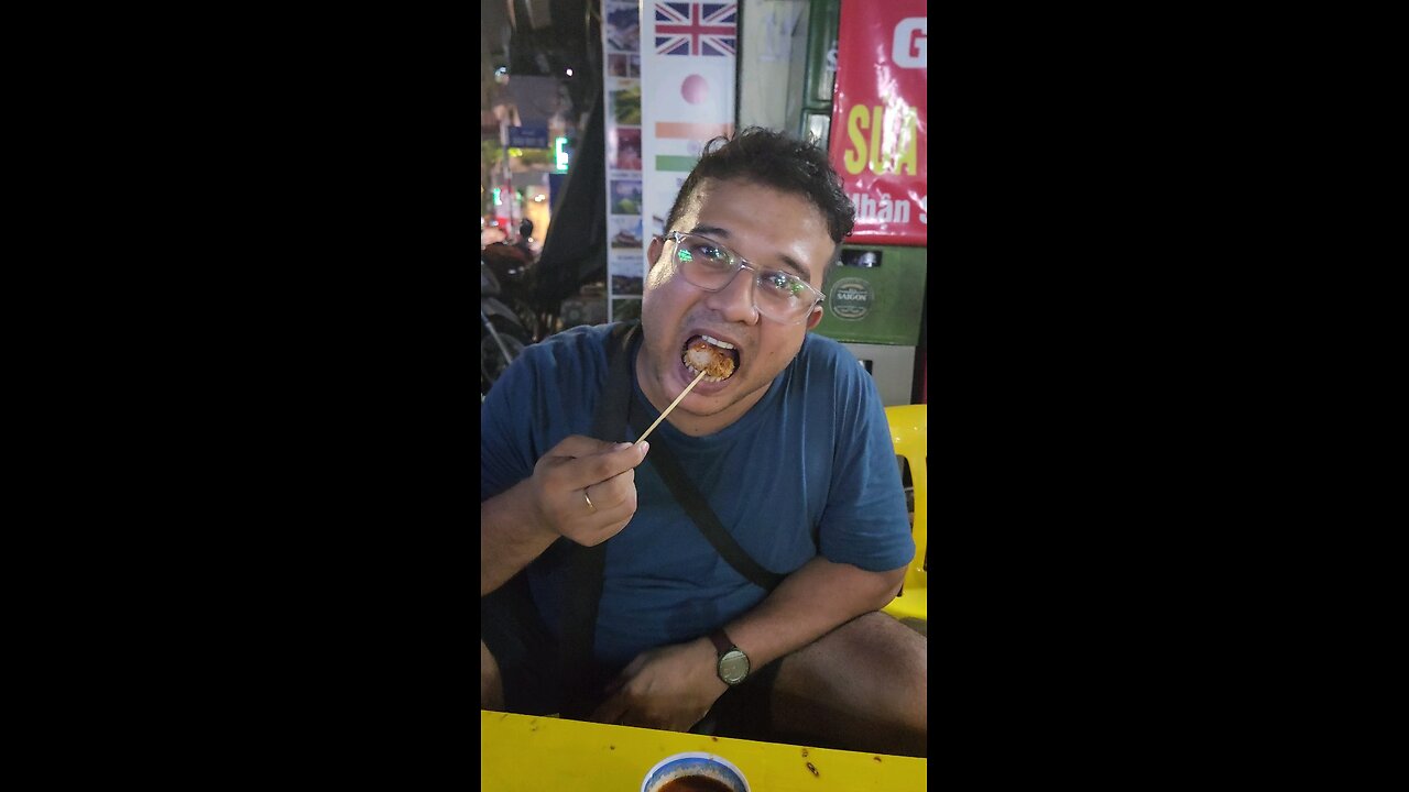 Vietnam Streetfood- Crispy Chicken Cartilage!!!