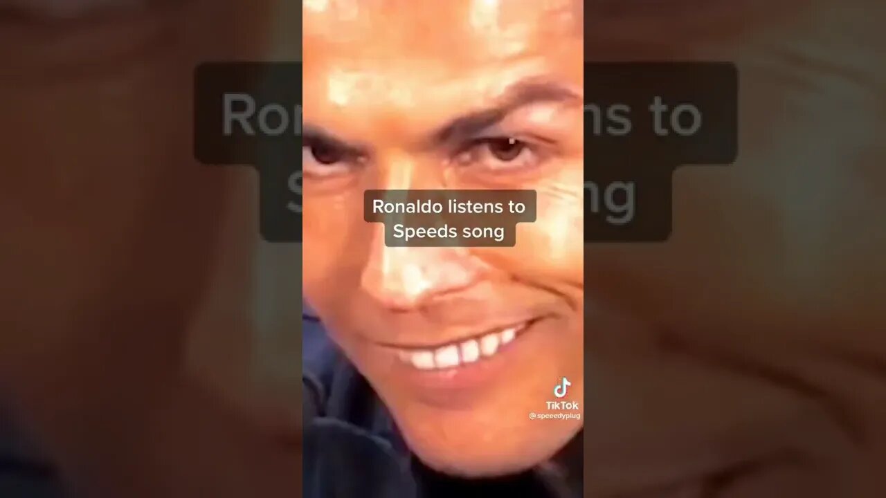 Ronaldo Listens to Speeds WorldCup song #shorts #cristianoronaldo #ronaldo #ishowspeed #tiktok