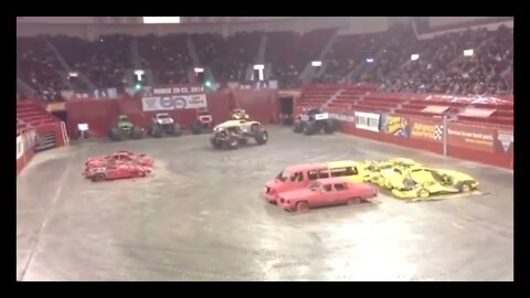 MONSTER JAM = SEE WHAT HAPPENS DURING THE VIDEO = Léo Sócrates