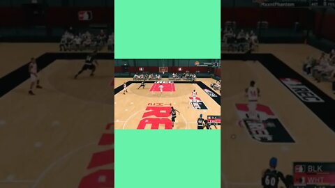 Watch Your Head!!!!!!!! #nba #2k #basketball #shorts