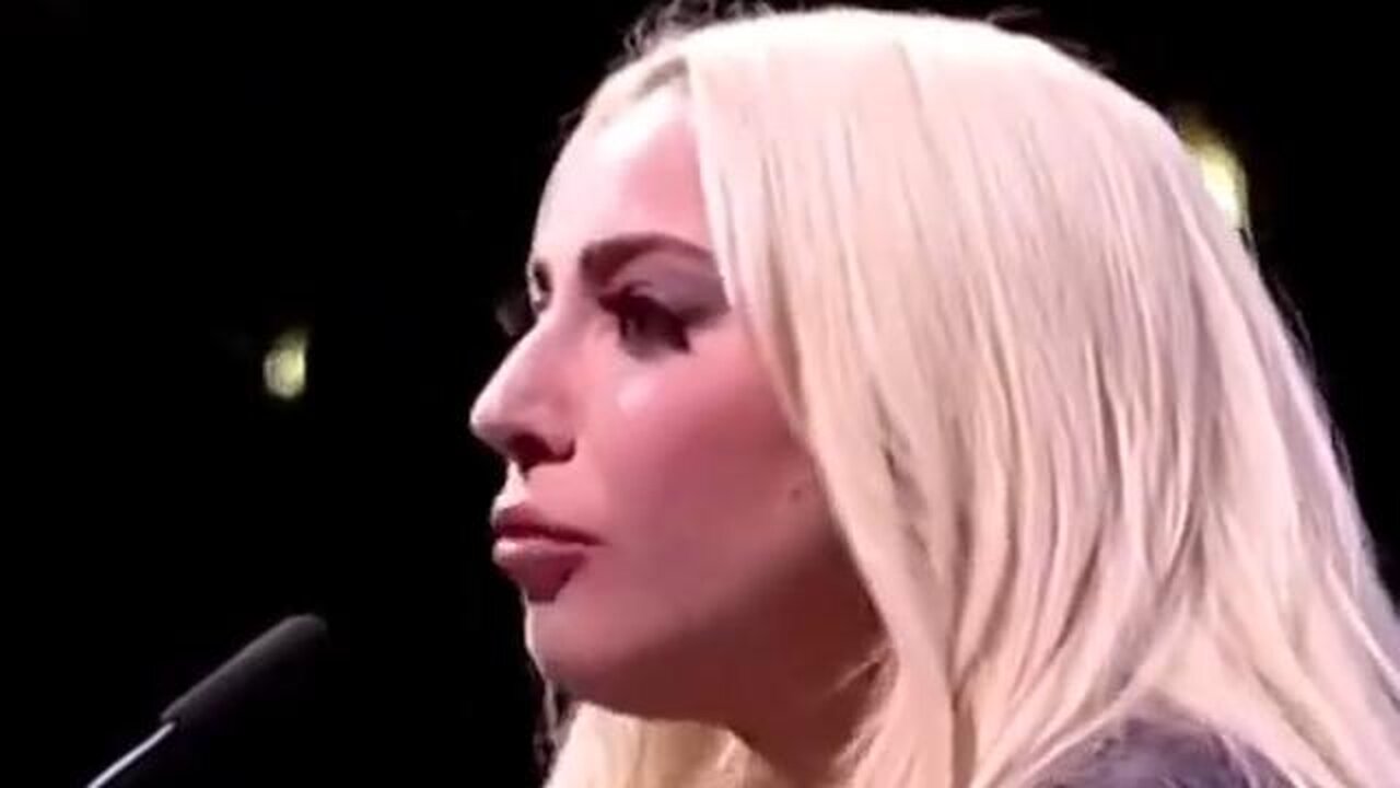Lady Gaga doesn’t want you to vote for Trump…