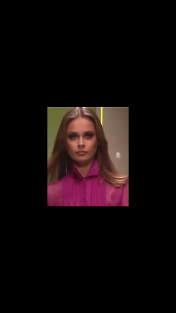 Inguna Butane’s first exit at Versace fall winter 2005 during Milan fashion week