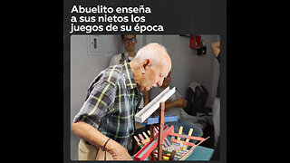 Abuelito enseña a sus nietos los juegos de su época