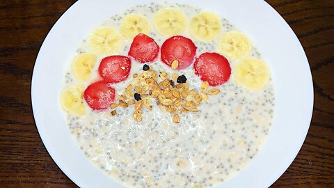 Delicious and Simple Overnight Oats with Fruit and Granola | Easy, Healthy Breakfast Recipe