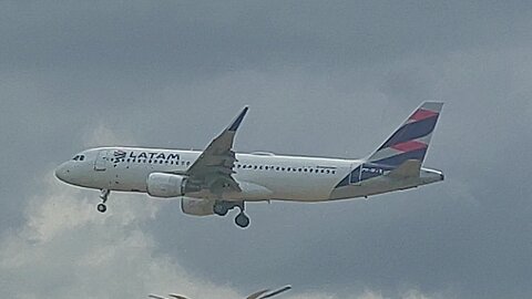 Airbus A320 PR-MYX vindo de Guarulhos para Manaus