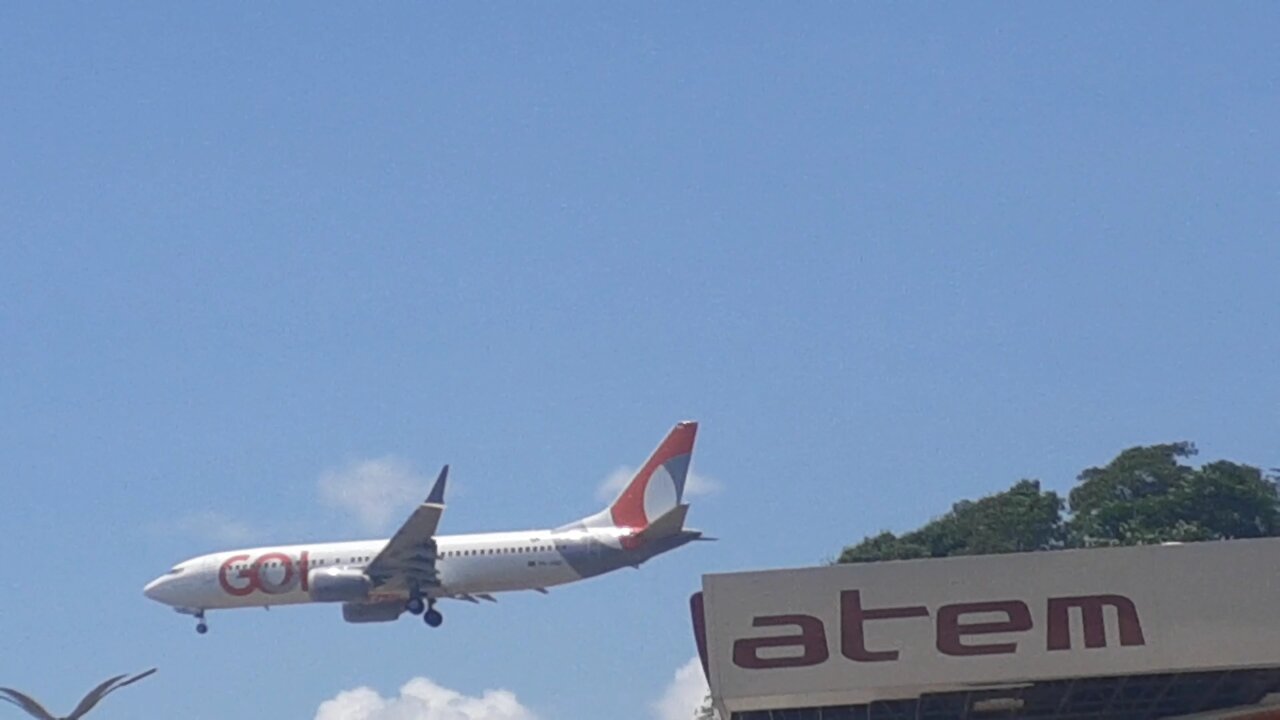 Boeing 737-800 PR-GTB vindo de Brasília e Boeing 737 MAX 8 PR-XMQ vindo de Belém do Pará