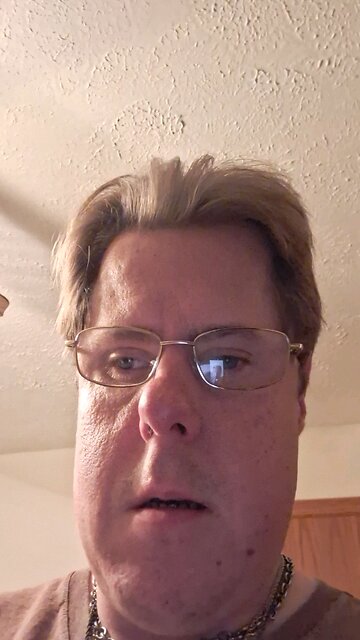 good evening everyone I'm new on here please show me some ❤️