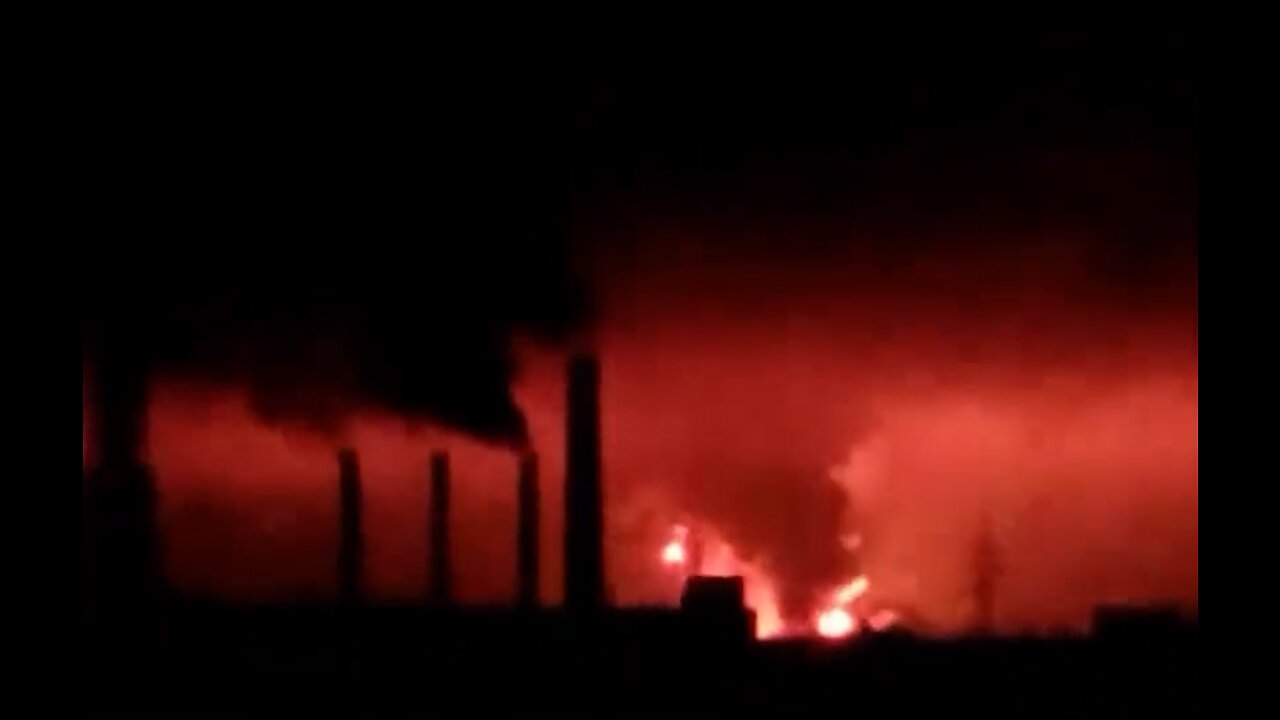 Breaking: Right now in #kharkov fires continuing to burn as Russians forces attack city.