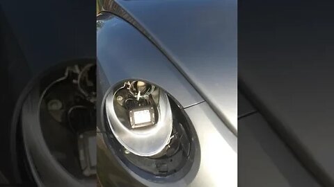 I RIGGED UP THIS LED LIGHT FOR MY BEETLE