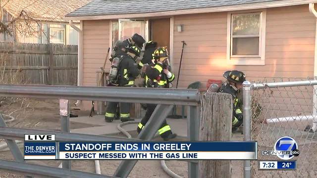 Man sets house on fire during police standoff