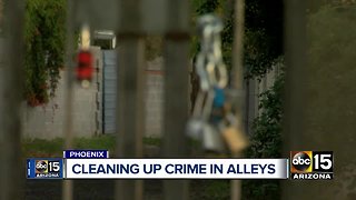 Phoenix neighborhood installs gates to close off alleyway